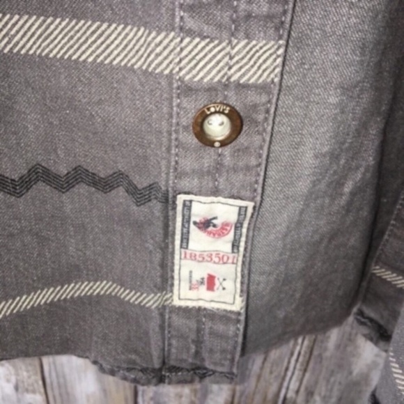 Levi's Grey Button Shirt Jacket - Picture 2 of 5